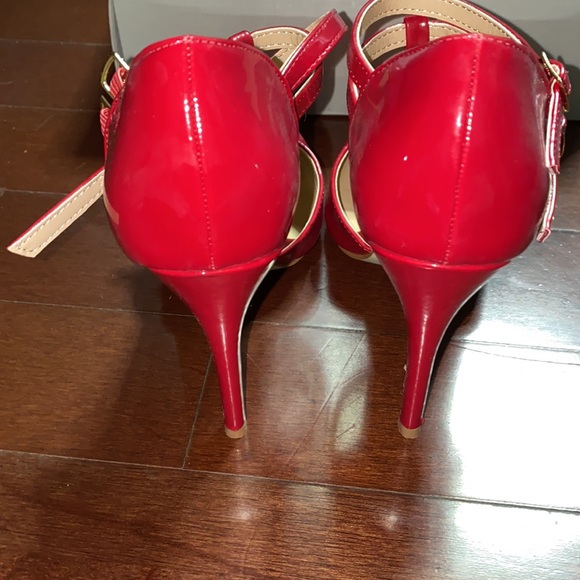 Red Heels - Picture 2 of 7